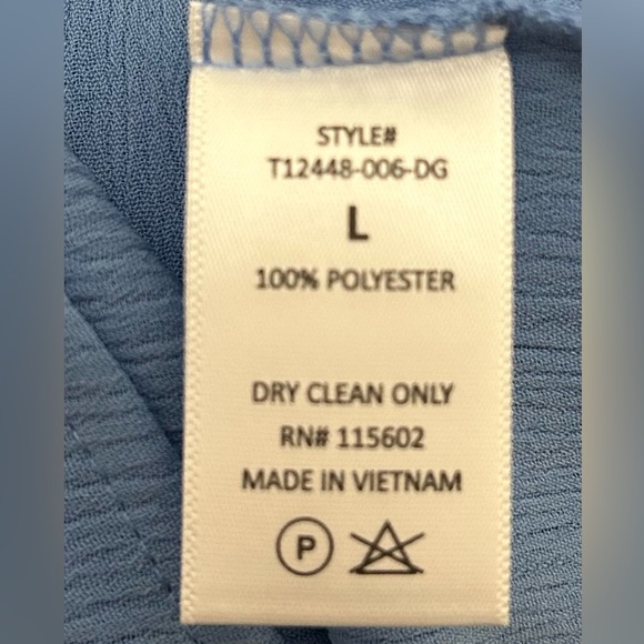 LUSH Blue blouse with V-neck & bell sleeves - Laces up back - Size Large - Flowy - Picture 3 of 4